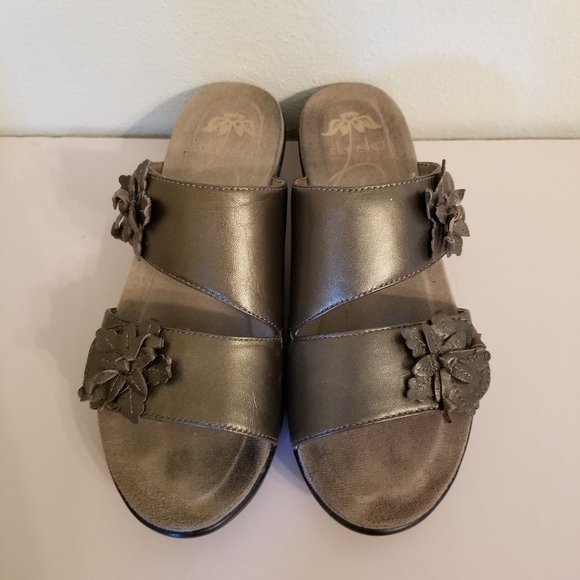 Dansko 37 Metallic Leather Bronze Sand Dollar Wedge Sandal Leather Comfort DONNA - Picture 4 of 11